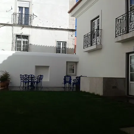 Apartment Alma Moura Residences Lissabon