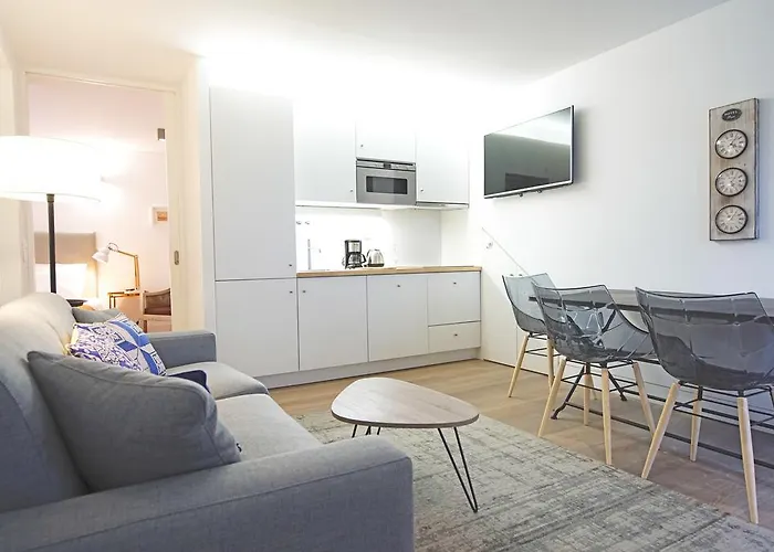 アルマ モウラ レジデンシズ *