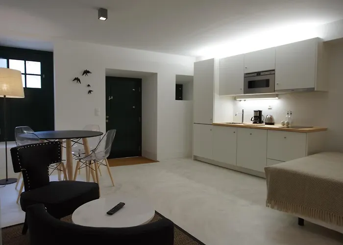 アパート アルマ モウラ レジデンシズ *