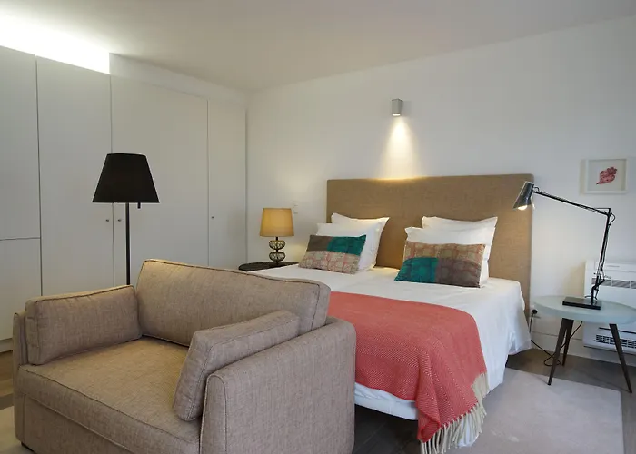 Alma Moura Residences * Лиссабон