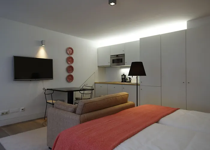 Alma Moura Residences *
