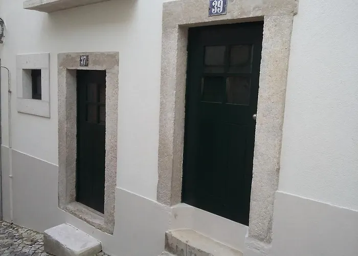 Alma Moura Residences Лиссабон