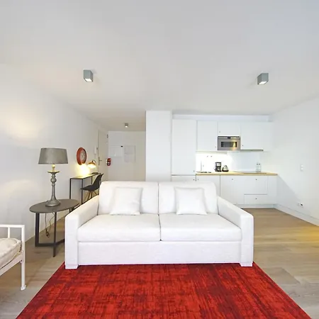 Alma Moura Residences *